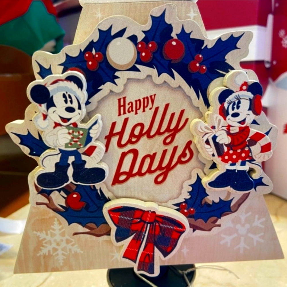 DisneyParks Walt's Holiday Lodge Collection Musical Tree New In Box - Picture 2 of 8